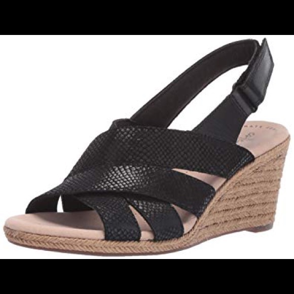Clarks Shoes - Clark’s Krissy wedge sandal